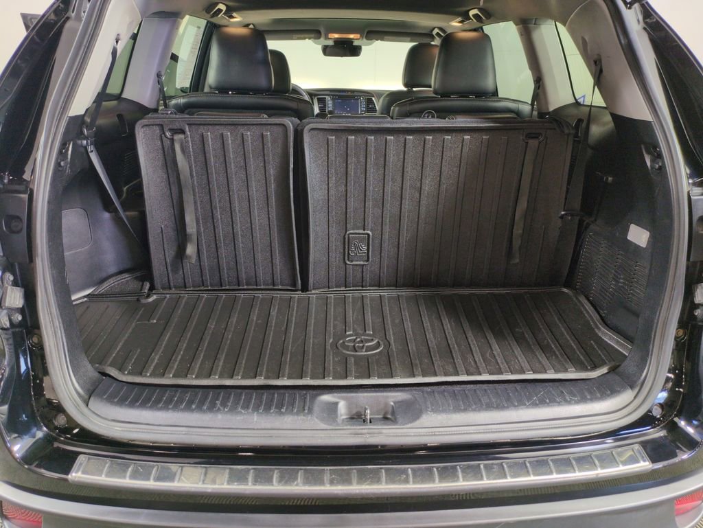 Used 2017 Toyota Highlander XLE w/ Protection Package #3 image 25