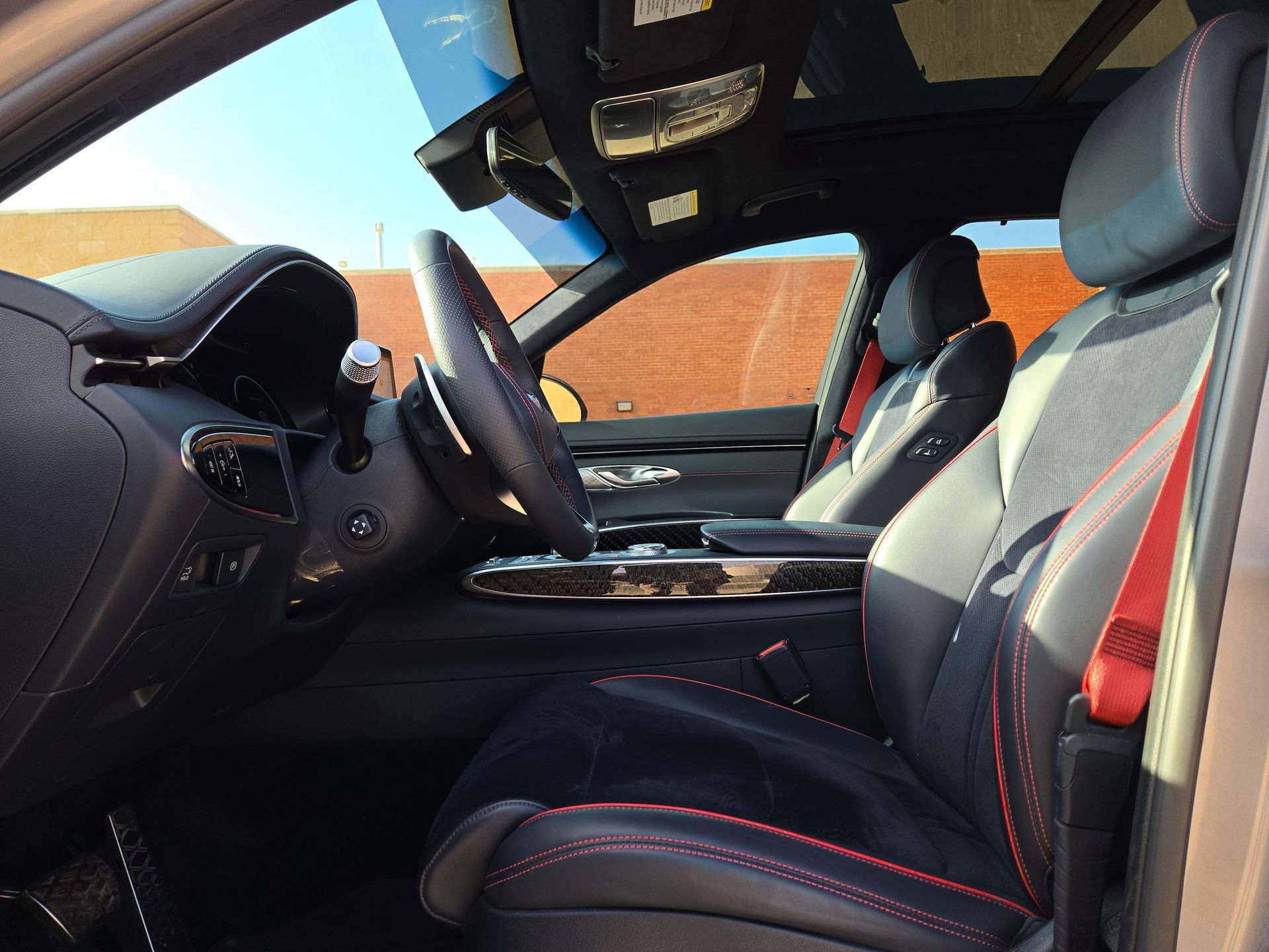 Used 2022 Genesis GV70 3.5T Sport w/ Sport Prestige Package AWD/4WD image 16