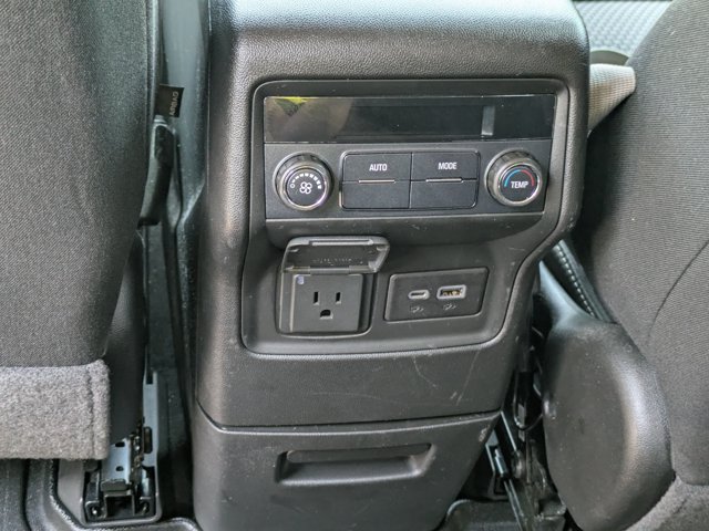 Used 2021 GMC Acadia SLE w/ Driver Convenience Package FWD image 28