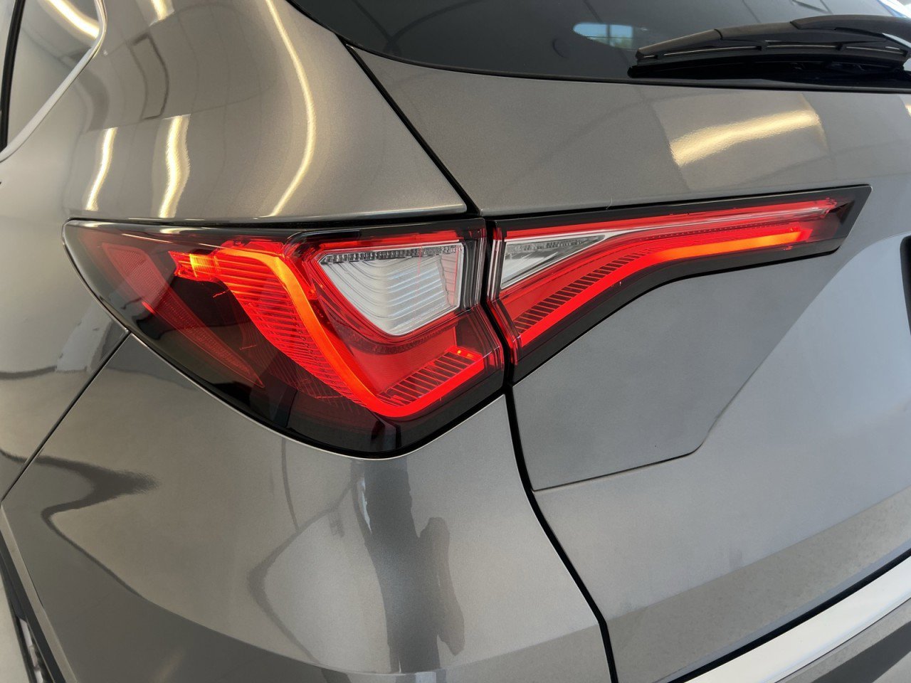 Used 2023 Acura MDX SH-AWD image 53