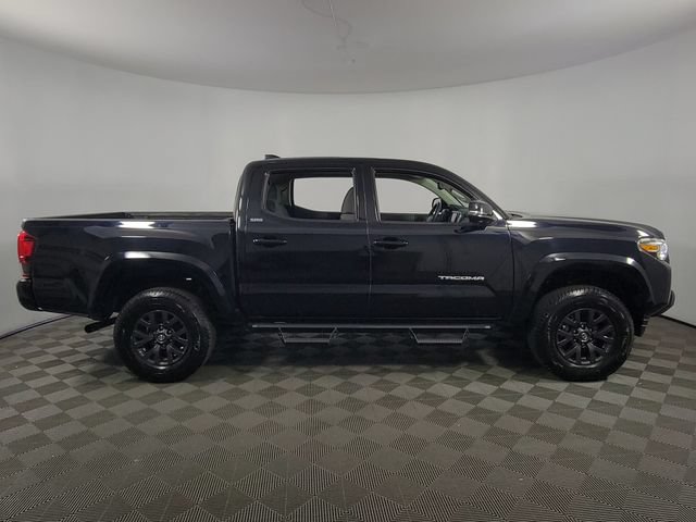 Used 2022 Toyota Tacoma SR5 w/ Technology Package AWD/4WD image 10
