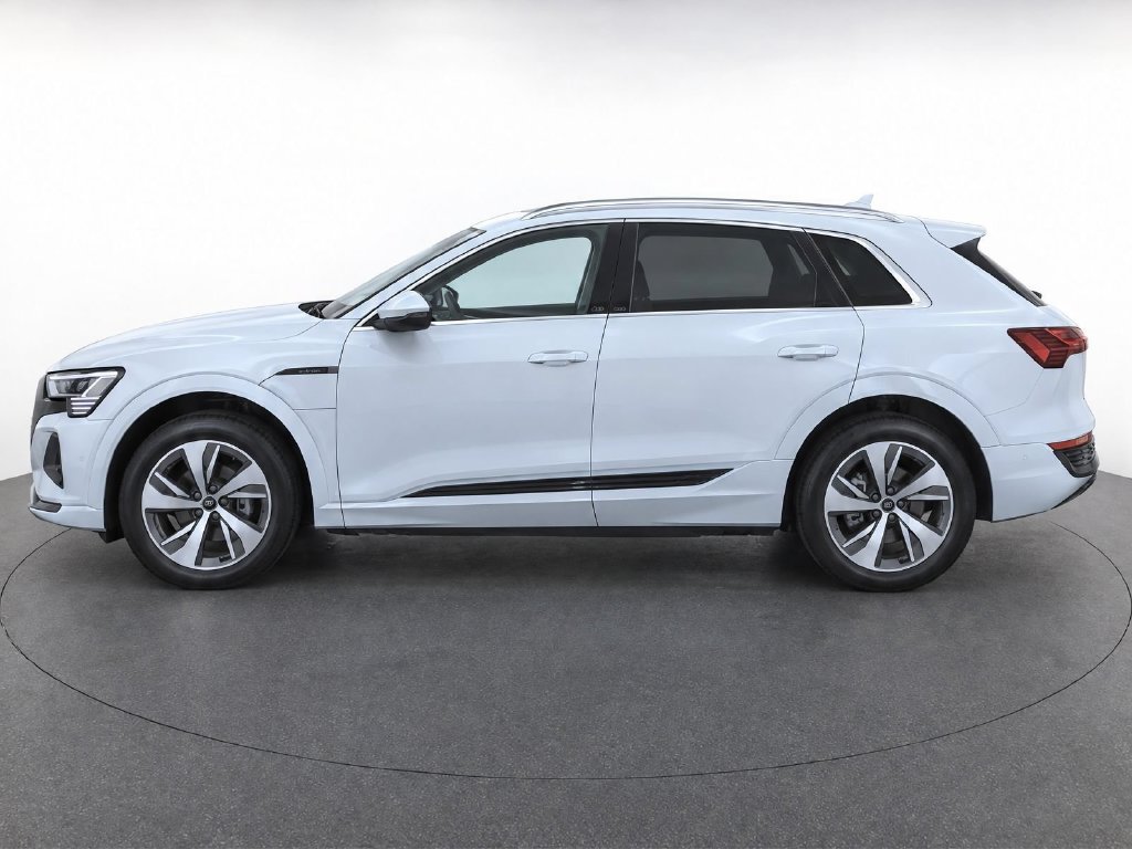 Used 2024 Audi Q8 e-tron Premium AWD/4WD image 3