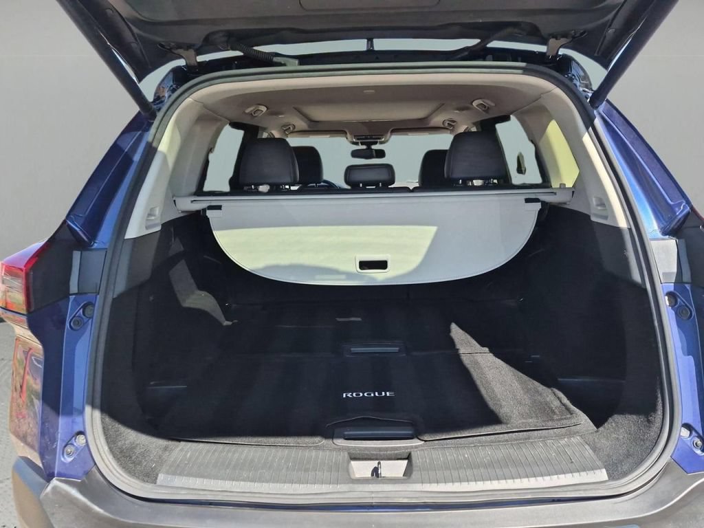 Used 2023 Nissan Rogue SL w/ SL Premium Package FWD image 53