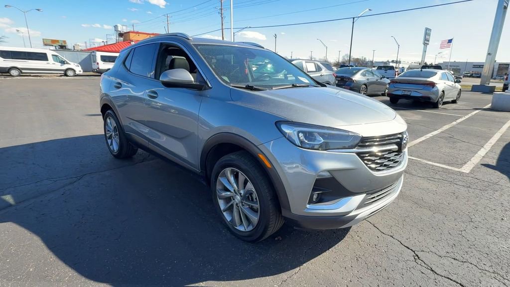 Used 2023 Buick Encore GX Essence w/ Experience Buick Package image 2
