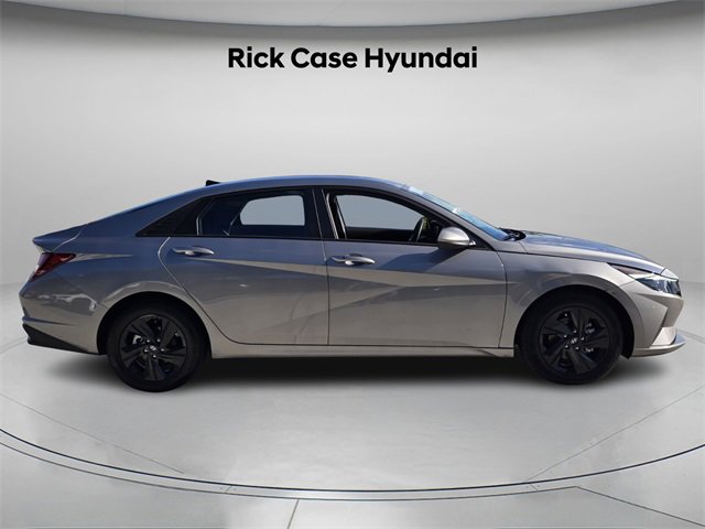 Certified 2023 Hyundai Elantra SEL image 4