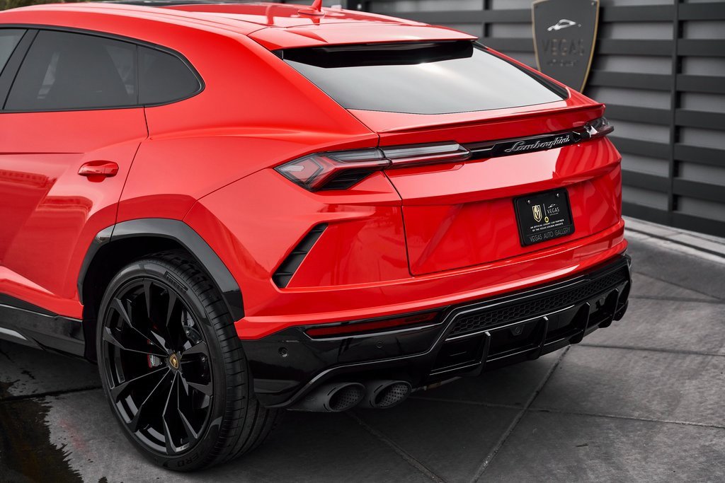 Used 2021 Lamborghini Urus image 11