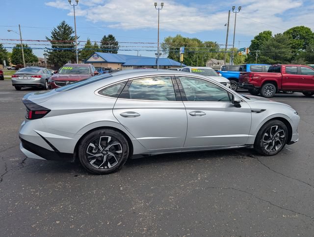 Used 2025 Hyundai Sonata SEL FWD image 8