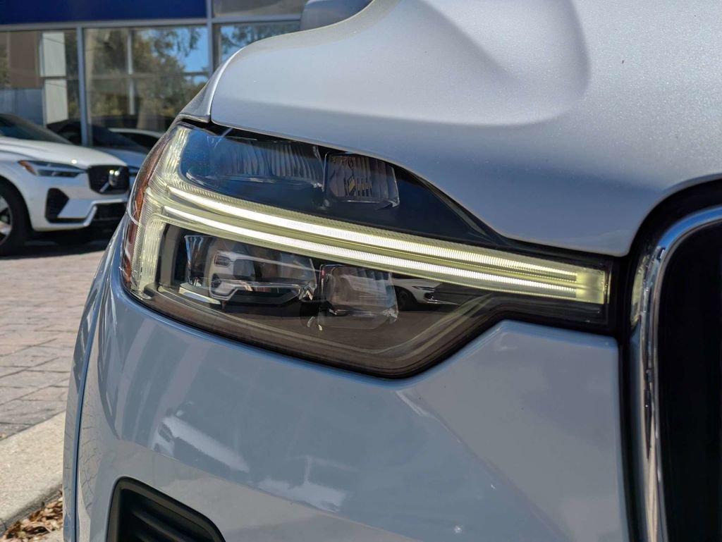Certified 2023 Volvo XC60 B5 Ultimate w/ Protection Package Premier image 10