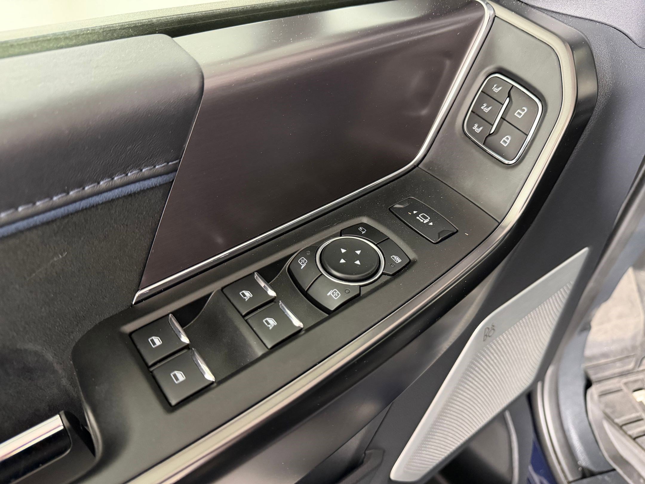 Used 2024 Ford F150 Platinum w/ Equipment Group 702A High AWD/4WD image 10