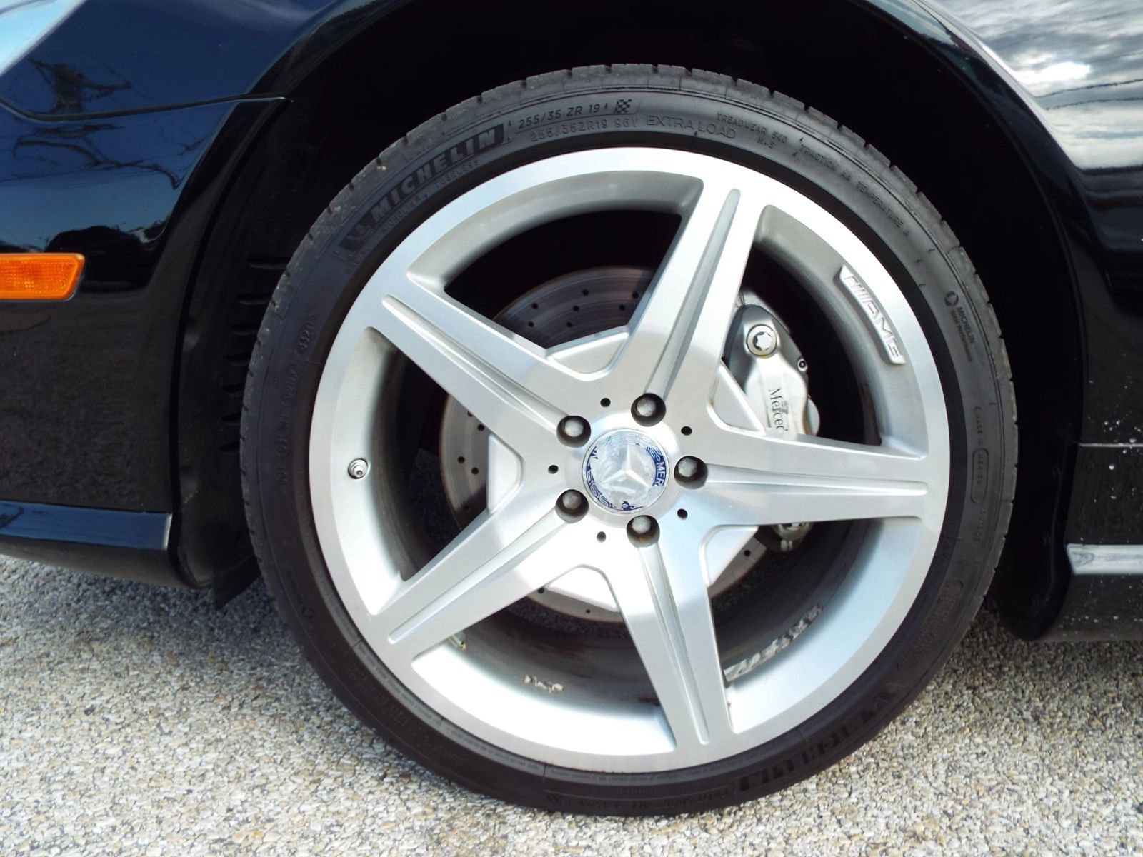 Used 2011 Mercedes-Benz SL 550 image 9