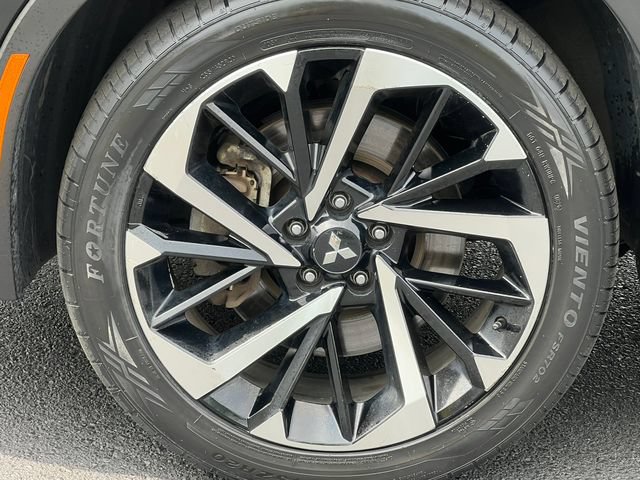Used 2024 Mitsubishi Outlander SEL AWD/4WD image 10