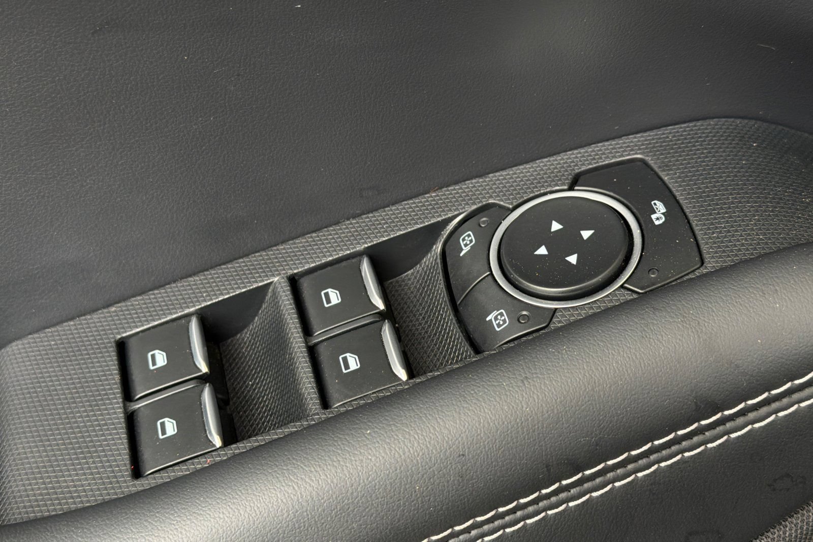 Used 2025 Ford Mustang Mach-E Select RWD image 12