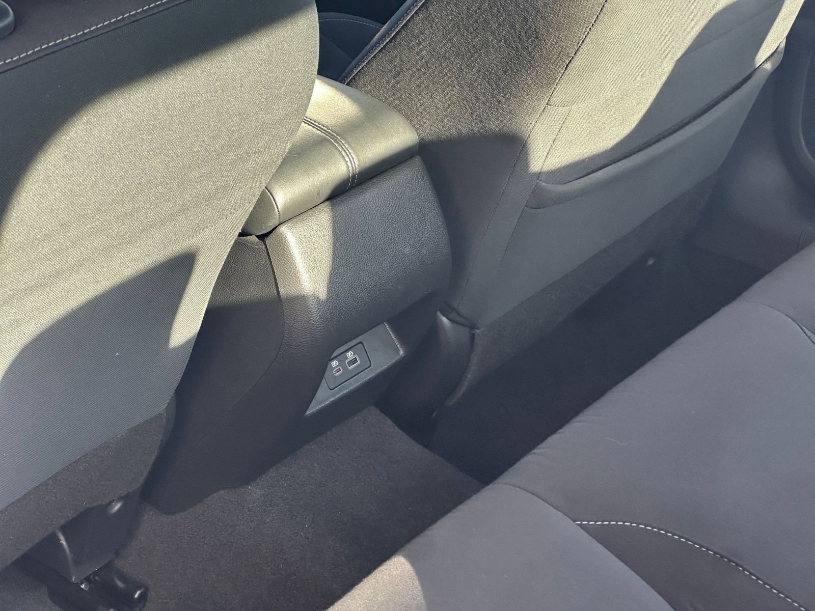Used 2025 Nissan Altima 2.5 SV FWD image 25