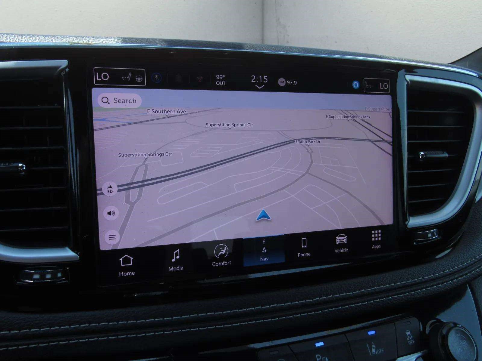 Used 2025 Chrysler Pacifica Limited FWD image 22