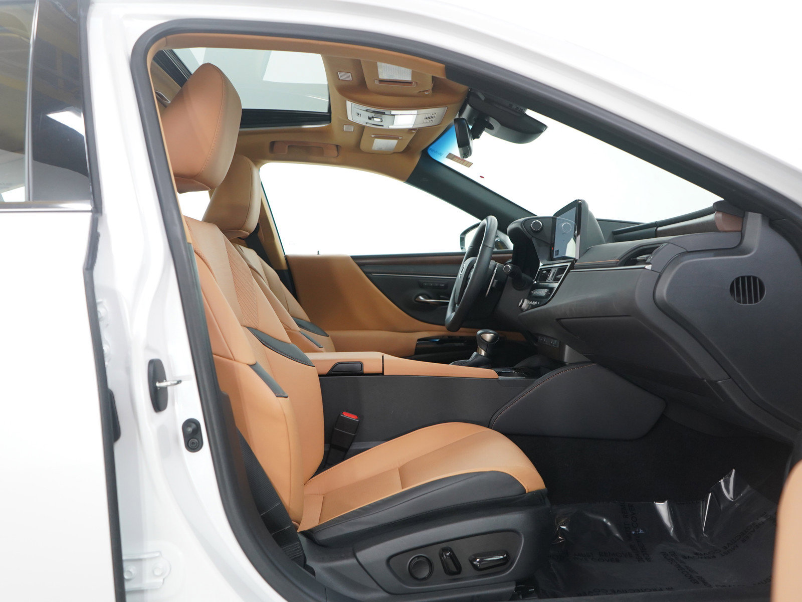 Used 2024 Lexus ES 250 w/ Premium Package image 12