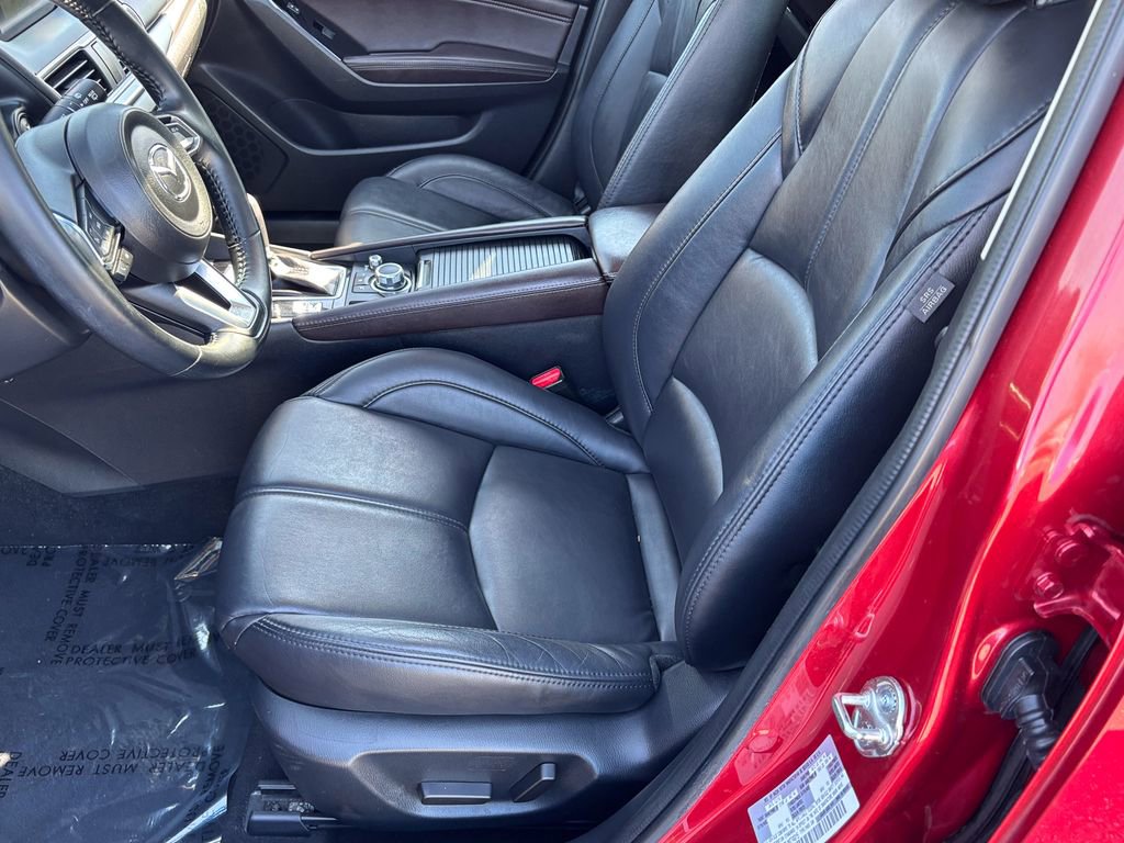 Used 2018 MAZDA MAZDA3 Touring image 18