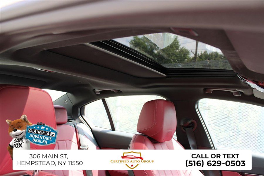 Used 2024 BMW 540i xDrive AWD/4WD image 25