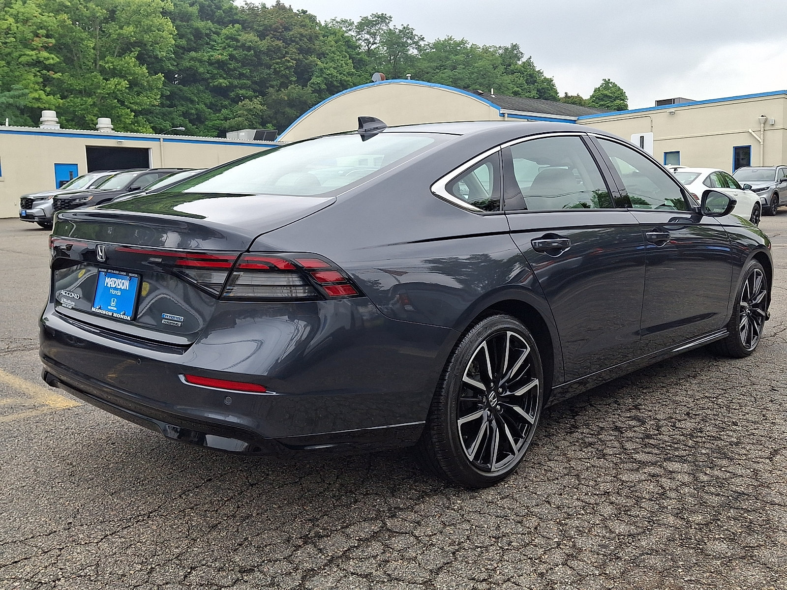 Used 2023 Honda Accord Touring image 4