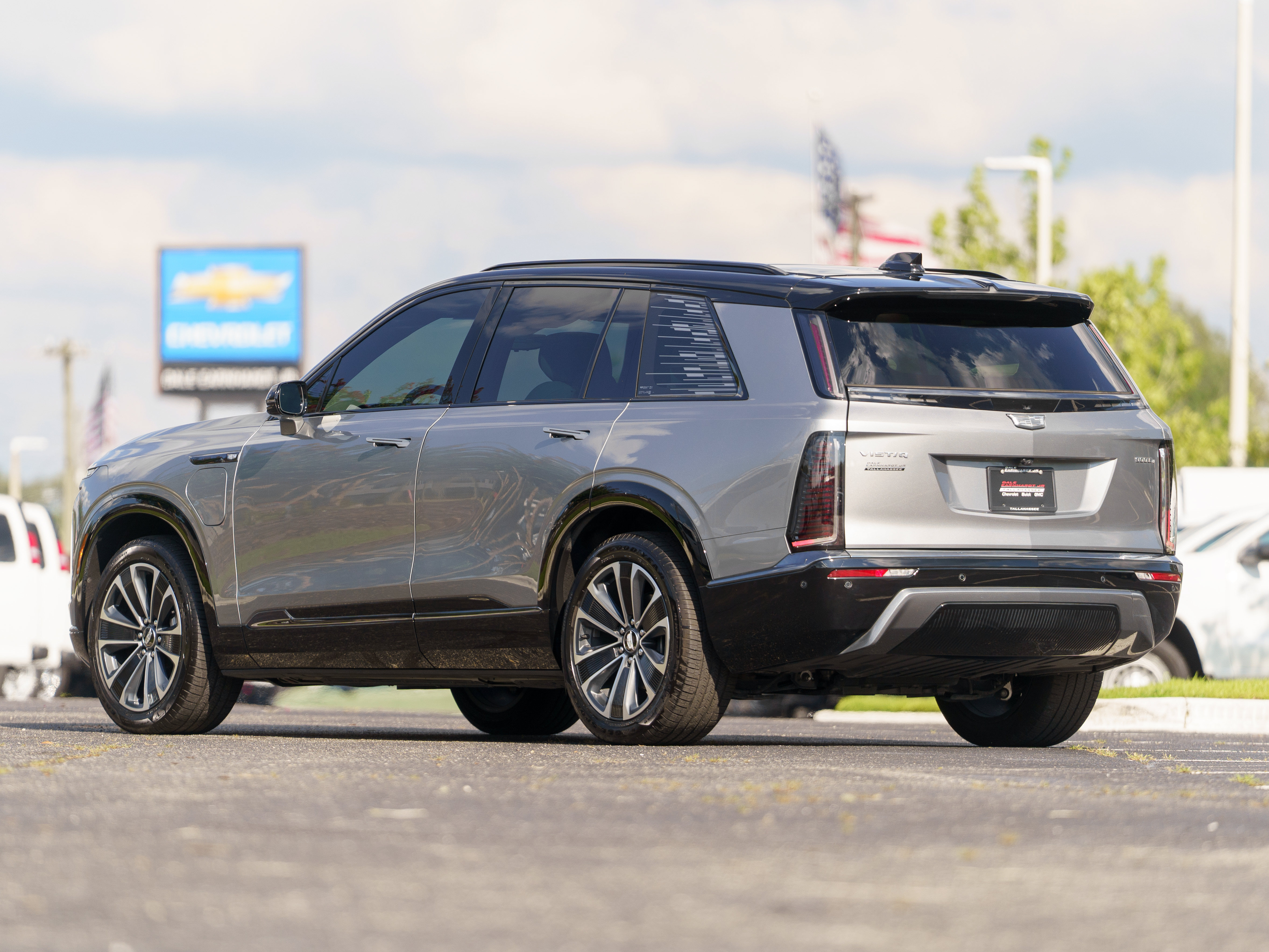 Used 2026 Cadillac Vistiq Sport AWD/4WD image 3