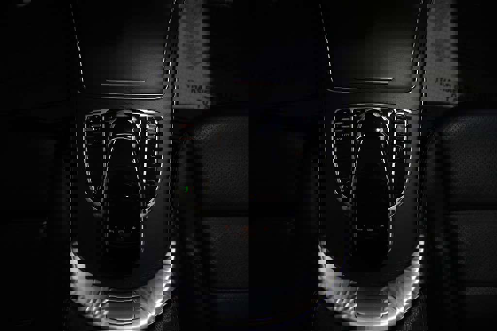 Used 2015 Mercedes-Benz C 300 4MATIC Sedan image 30