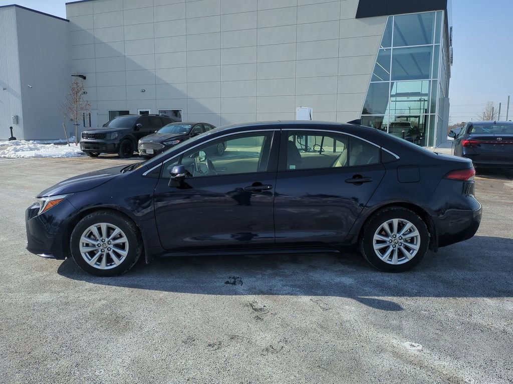 Used 2024 Toyota Corolla XLE image 7