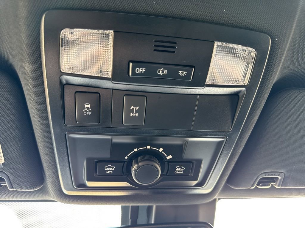 Used 2019 Toyota Tacoma TRD Off-Road w/ Technology Package AWD/4WD image 24