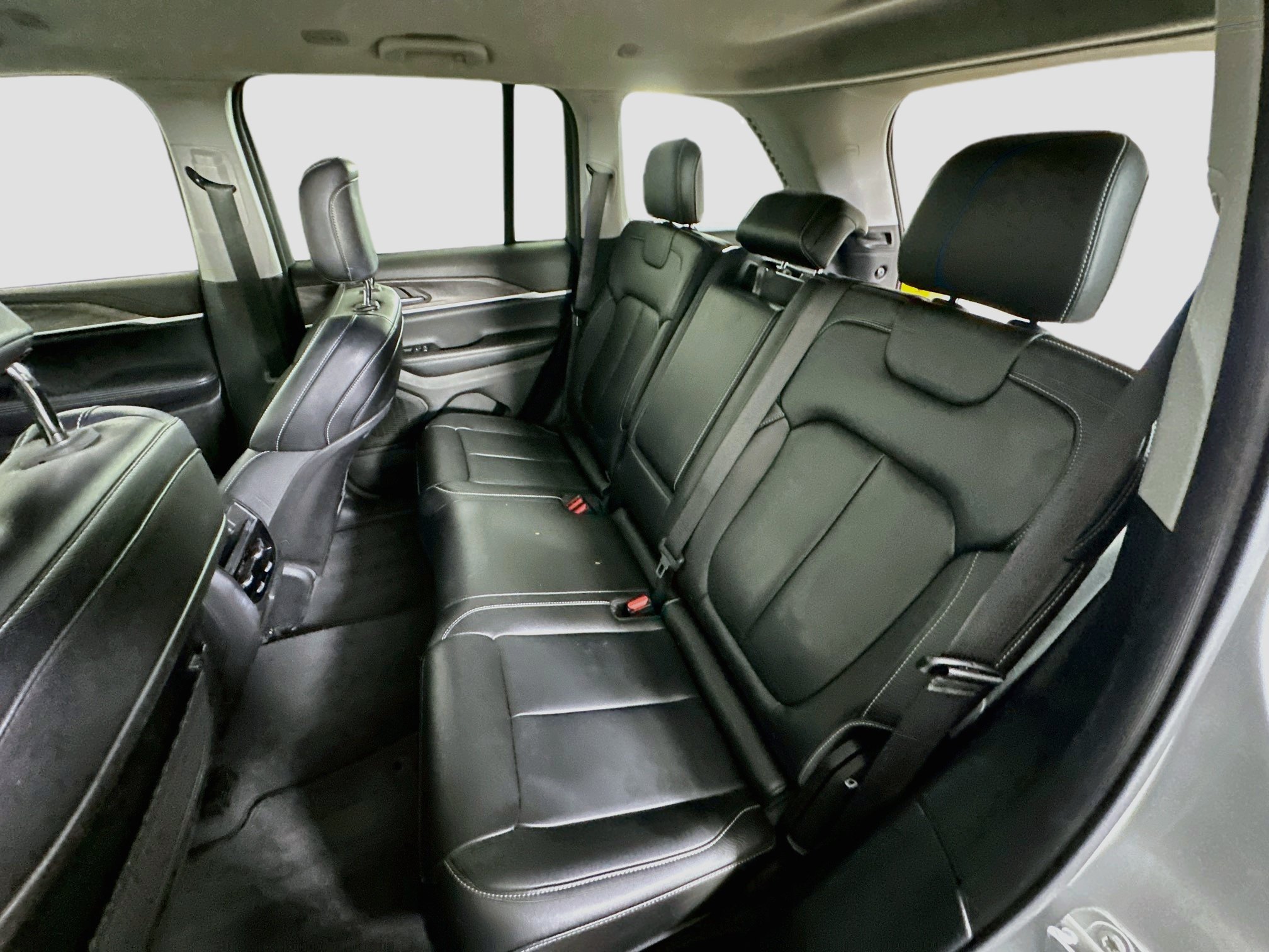 Used 2023 Jeep Grand Cherokee Limited RWD image 27