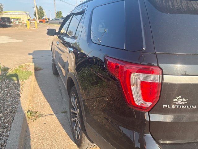 Used 2017 Ford Explorer Platinum AWD/4WD image 9