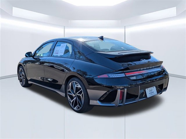 Used 2023 Hyundai Ioniq 6 Limited image 6