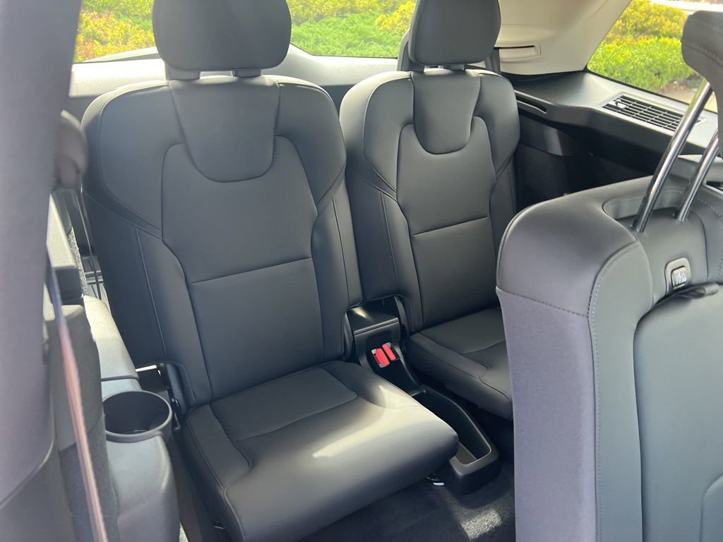 New 2026 Volvo XC90 B6 Plus w/ Protection Package Premier image 37