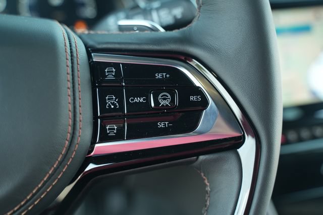 New 2026 Jeep Grand Cherokee Summit w/ MOPAR Finishing Package AWD/4WD image 31