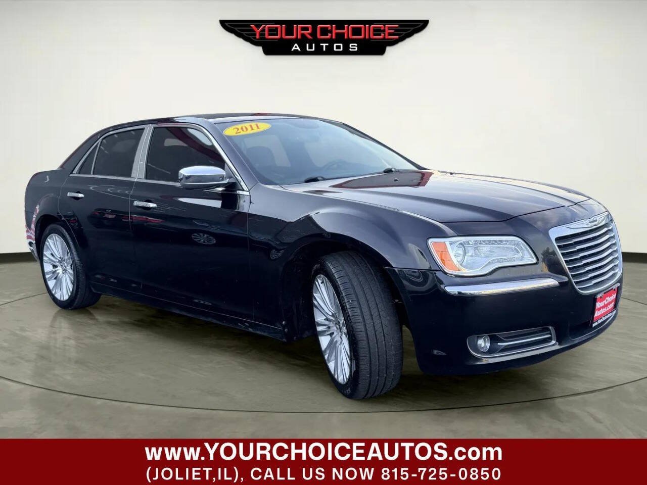 Used 2011 Chrysler 300 Limited RWD image 7
