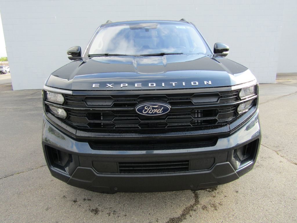 New 2025 Ford Expedition Max Active image 3