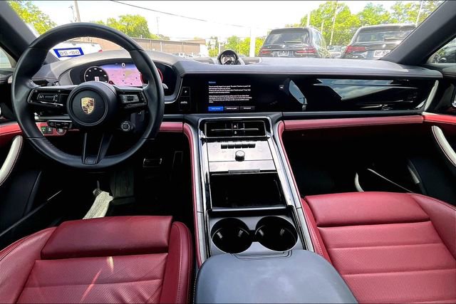 Used 2024 Porsche Panamera 4 image 7
