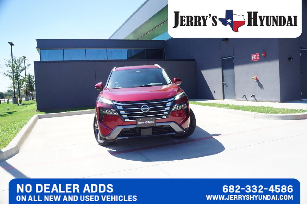 Used 2024 Nissan Rogue SL FWD image 2