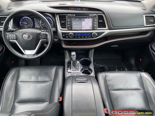 Used 2019 Toyota Highlander Limited image 10