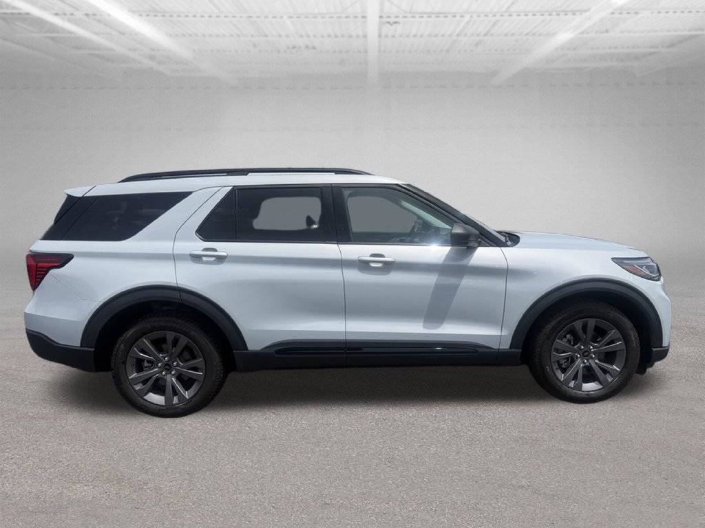 New 2026 Ford Explorer Active w/ Active Comfort Package AWD/4WD image 2