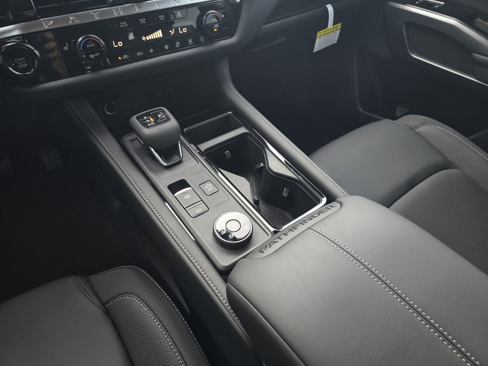 New 2026 Nissan Pathfinder SL AWD/4WD image 18