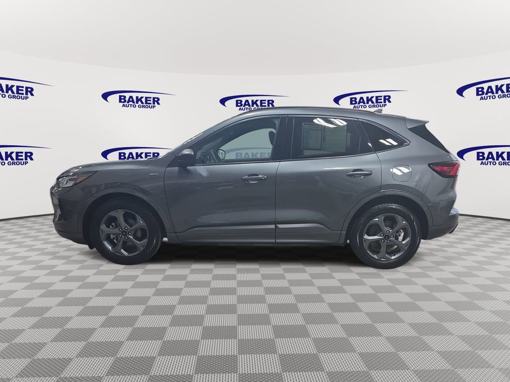 Used 2023 Ford Escape ST-Line FWD image 4