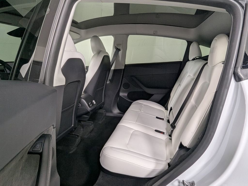 Used 2023 Tesla Model Y Long Range image 22
