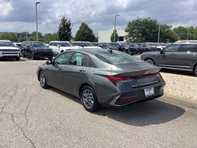 Certified 2024 Hyundai Elantra SEL FWD image 4