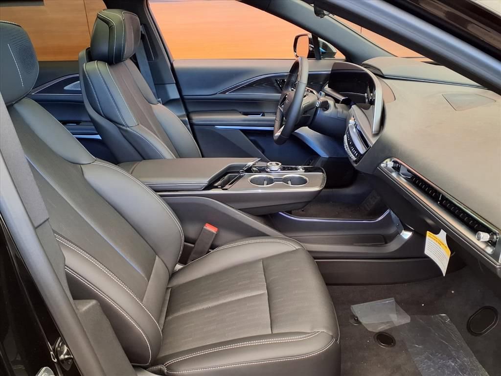 New 2026 Cadillac Lyriq V image 5