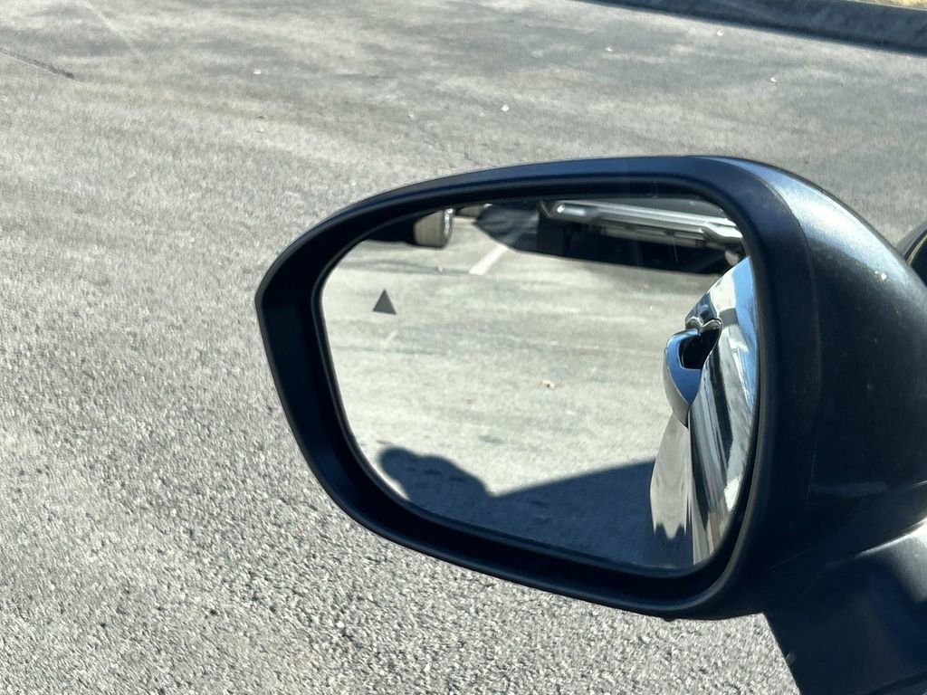 New 2025 Mitsubishi Outlander SE image 15