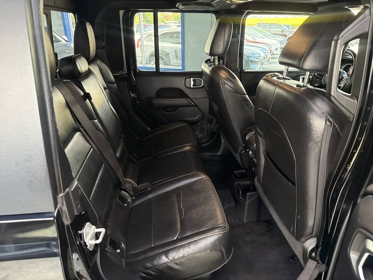 Used 2020 Jeep Gladiator Overland w/ Uconnect 4C Nav & Sound Group AWD/4WD image 18