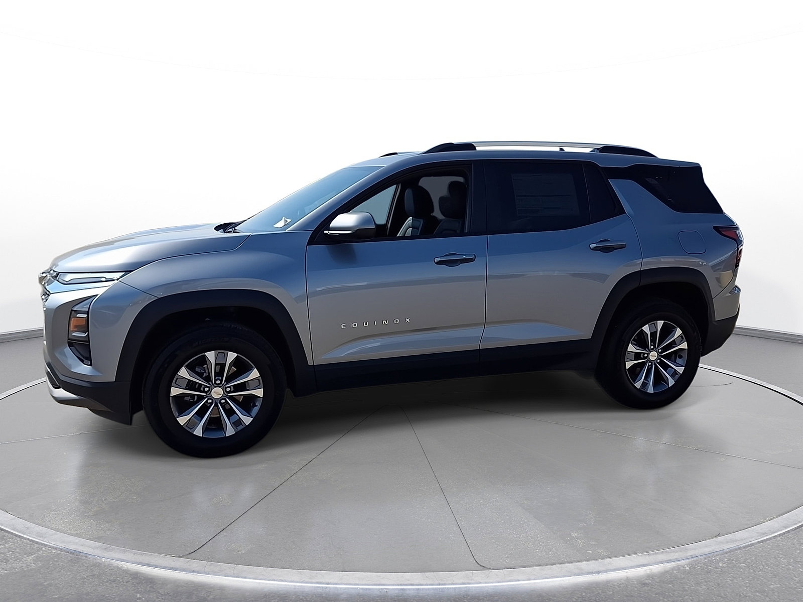 New 2026 Chevrolet Equinox LT w/ Convenience Package II AWD/4WD image 4