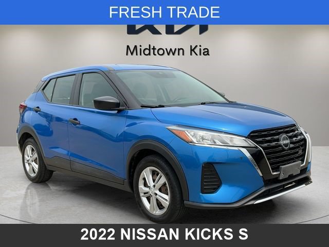 Used 2022 Nissan Kicks S FWD image 1