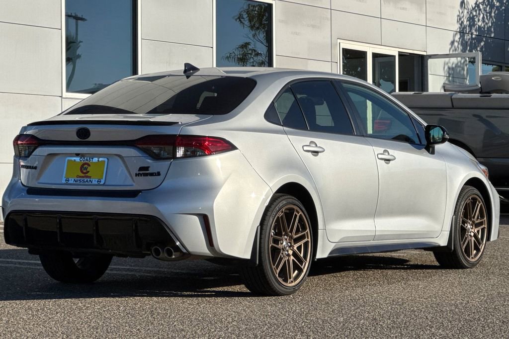 Used 2024 Toyota Corolla SE image 4