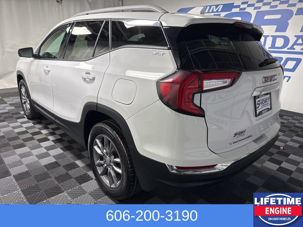 Used 2024 GMC Terrain SLT image 9