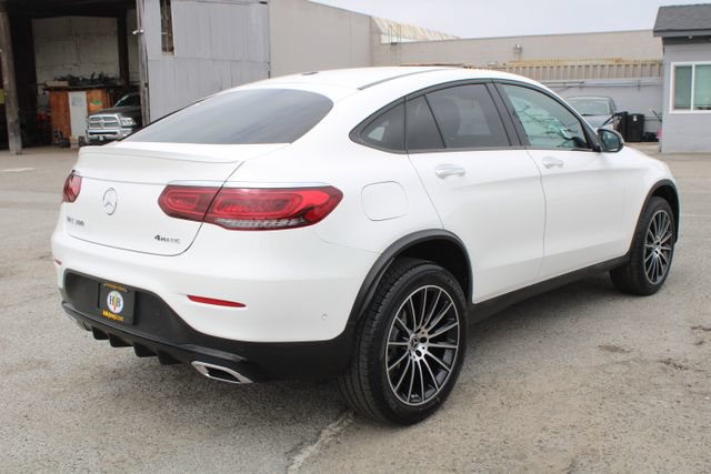 Used 2022 Mercedes-Benz GLC 300 4MATIC Coupe image 4