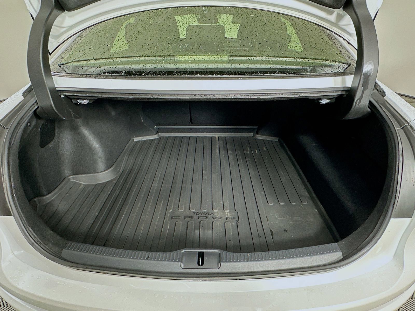 Used 2024 Toyota Crown XLE image 29